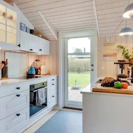 Franca - 500m From The Sea By Interhome *