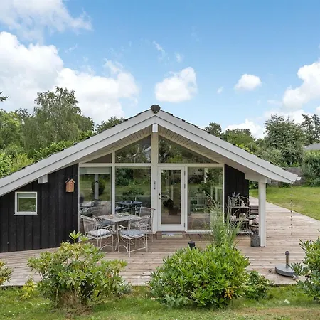 Franca - 500m From The Sea By Interhome